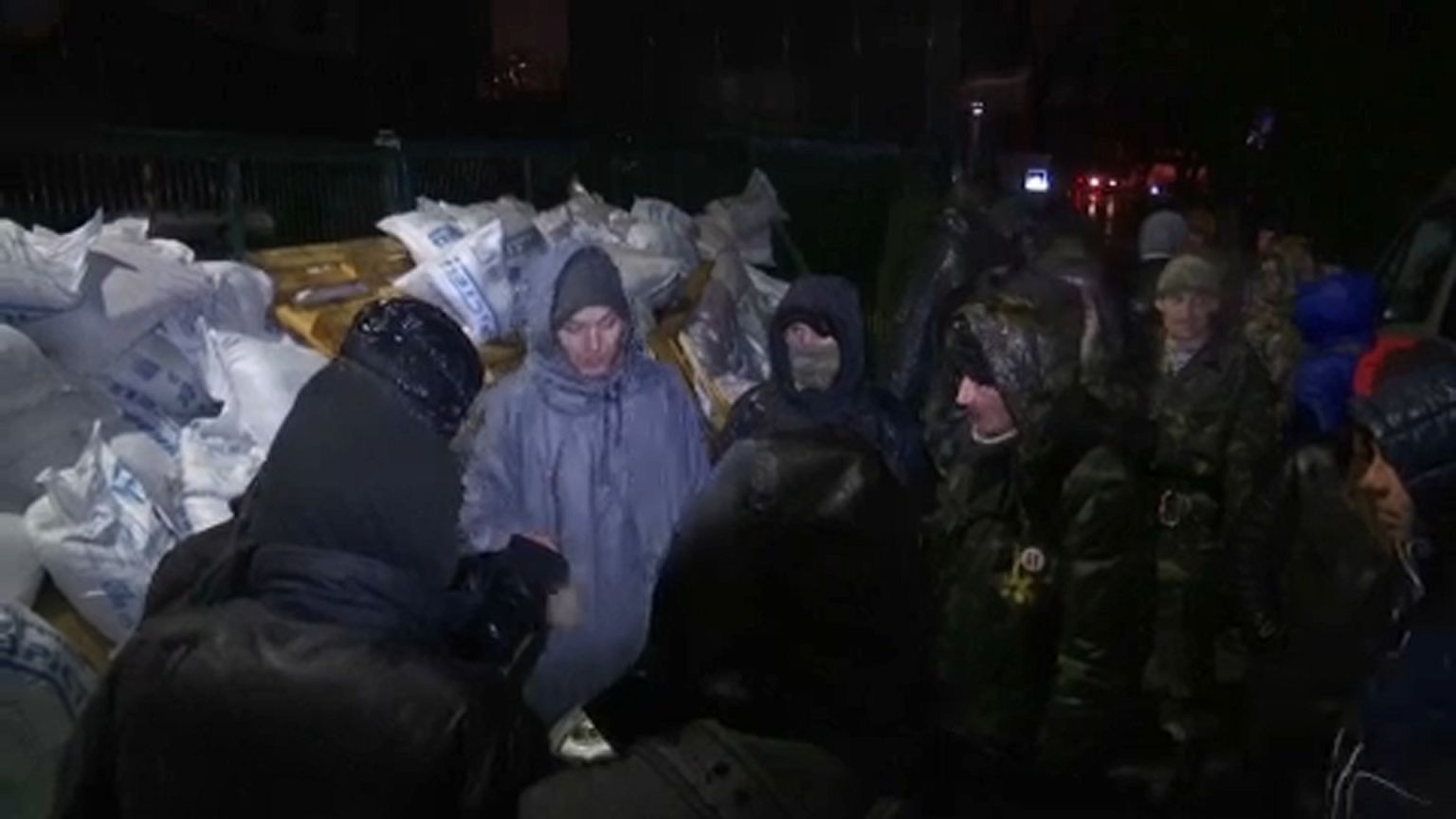 Eltorlaszolták egy ukrán tévé bejáratát