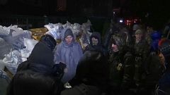 Eltorlaszolták egy ukrán tévé bejáratát