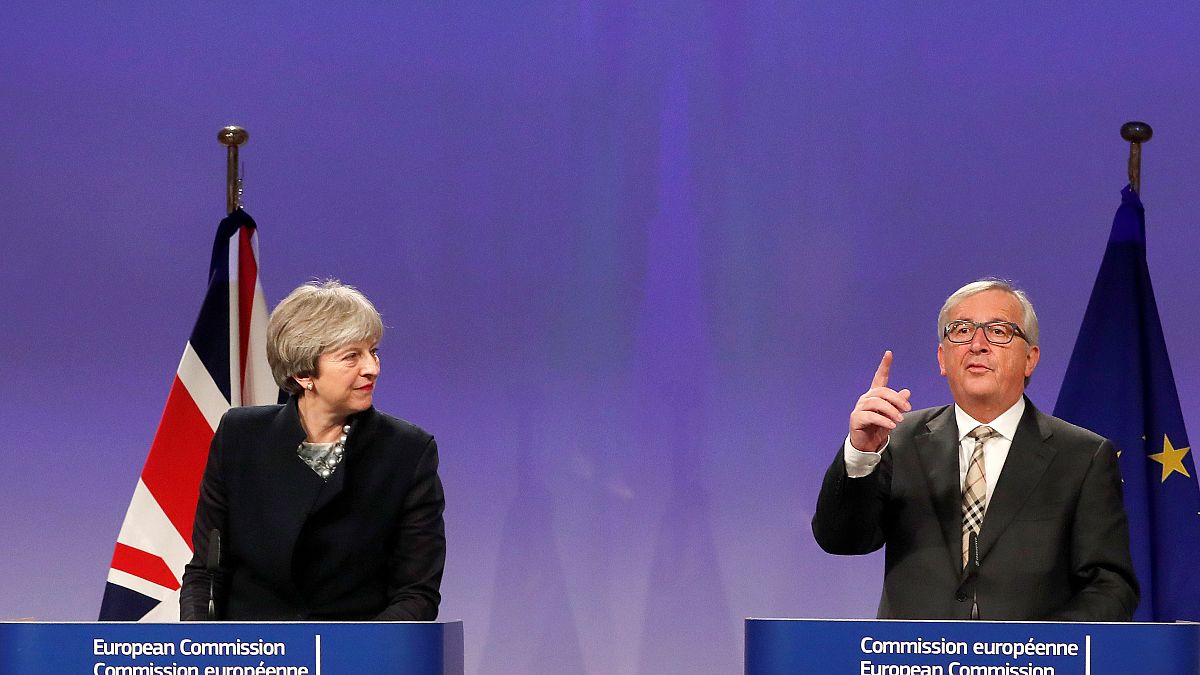 Brexit: «Δεν τα βρήκαν» Γιούνκερ και Μέι – Συνεχίζονται οι διαπραγματεύσεις 