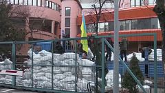 Kiev'de TV kanalı önünde protesto 