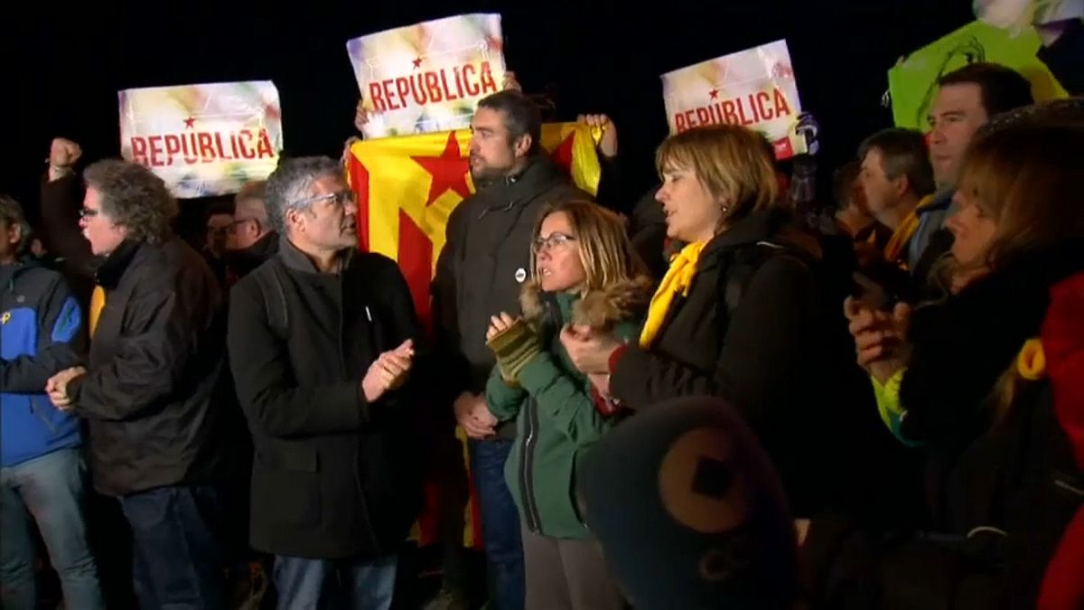 Catalonia: Spain's Supreme Court rules that key separatists must stay in jail