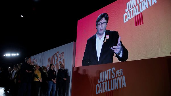 El Supremo retira las órdenes de arresto contra Puigdemont y sus 'exconsellers' El Supremo retira las órdenes de arresto contra Puigdemont y sus 'exconsellers'