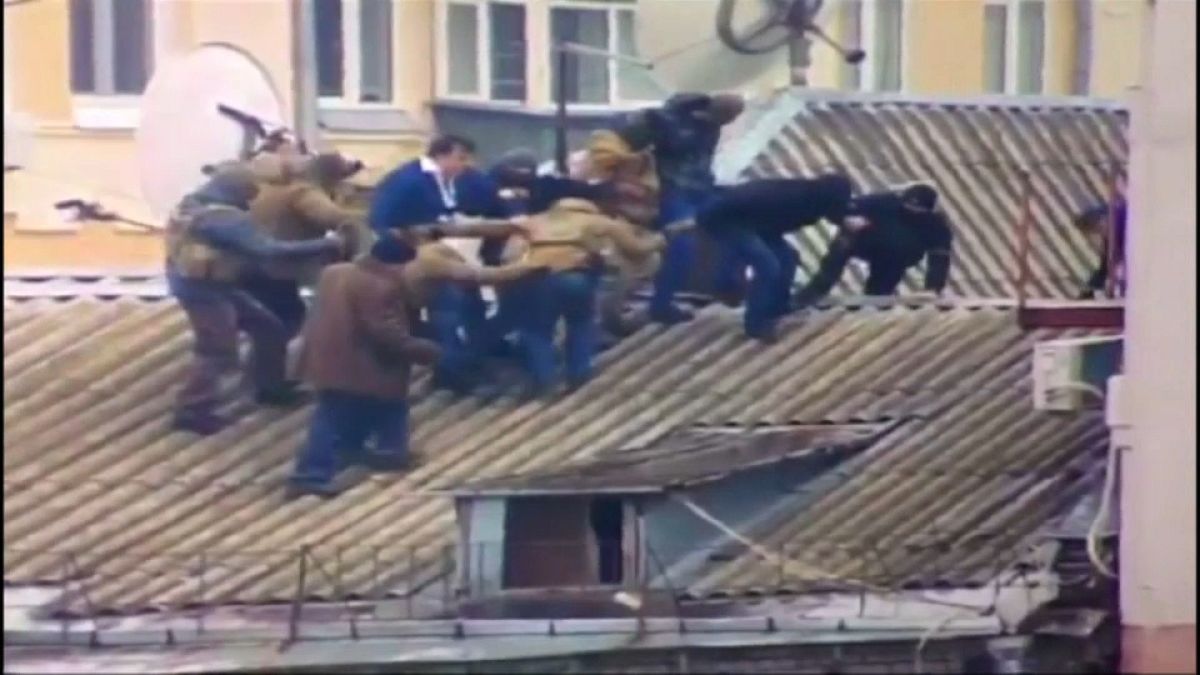 Saakashvili detained on rooftop of his apartment block