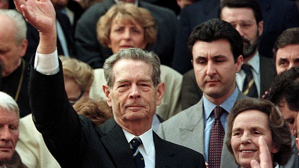 Απεβίωσε ο τέως βασιλιάς της Ρουμανίας Μιχαήλ Απεβίωσε ο τέως βασιλιάς της Ρουμανίας Μιχαήλ
