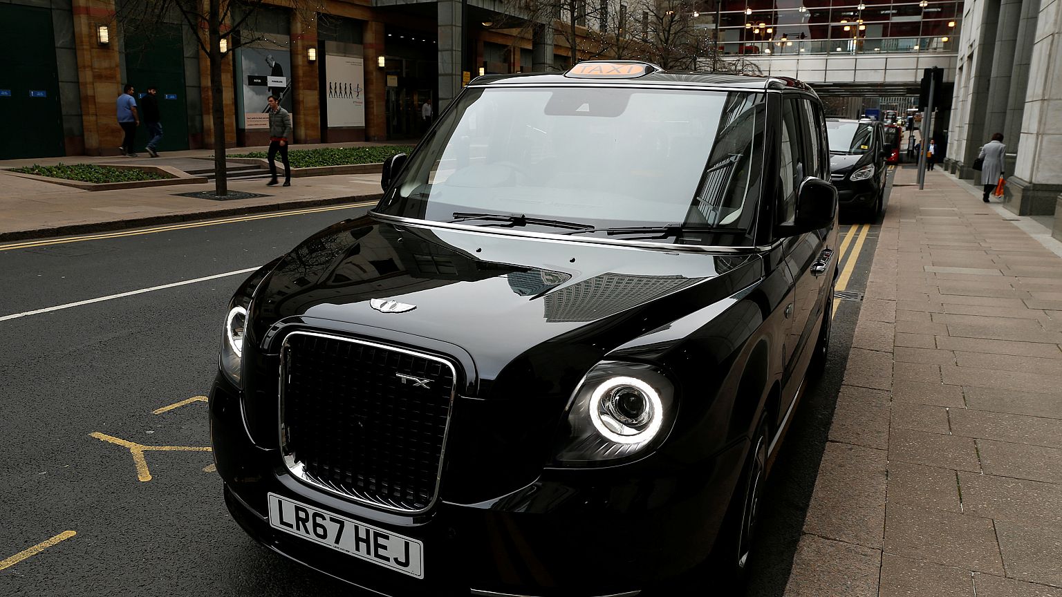 I ''Black Cabs'' londinesi diventano.... green
