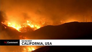 Incêndios na California estão fora de controlo