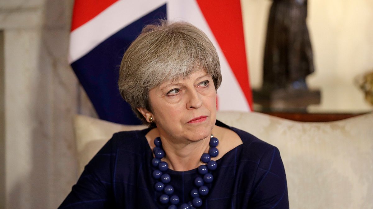 Brexit: Theresa May prova a far uscire il Paese dal caos