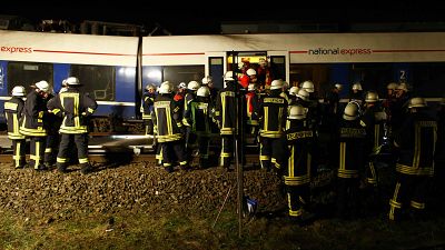 Csaknem ötvenen megsérültek egy vonatbalesetben Németországban