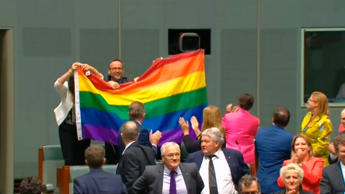 L'Australia dice si alle nozze gay