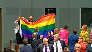 L'Australia dice si alle nozze gay