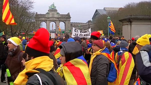 "Europa svegliati": gli indipendentisti catalani a Bruxelles "Europa svegliati": gli indipendentisti catalani a Bruxelles