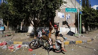 الحوثيون يعززون قبضتهم على صنعاء 