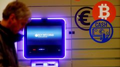 Bitcoin in altalena sfonda soglia 15 mila dollari
