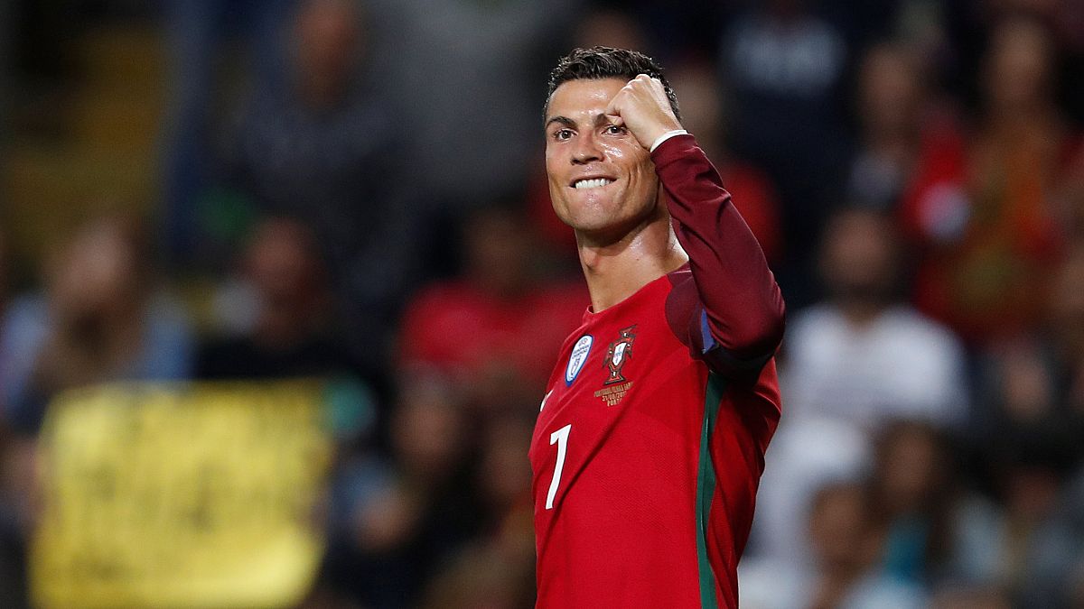 Cristiano Ronaldo vence Bola de Ouro pela quinta vez