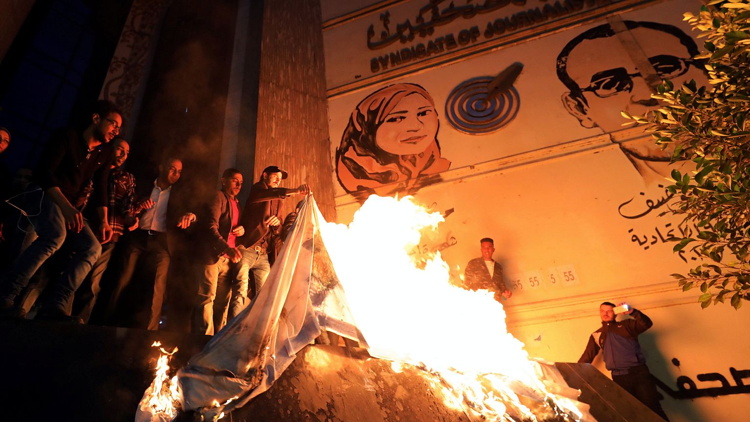 صحيفة أمريكية: العرب لا يجيدون إلا التباكي على القدس