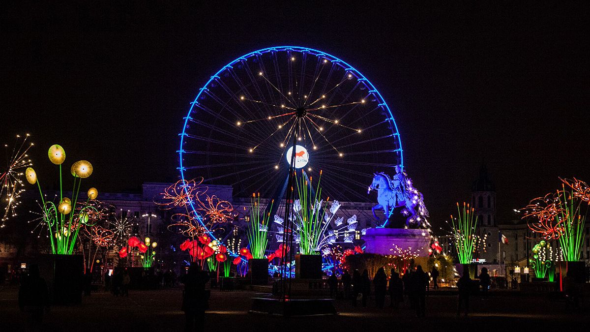 Ragyogó színek az éjszakában – kezdődik a Fények Fesztiválja Lyonban