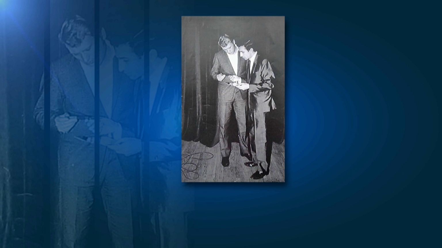 Rock star Johnny Hallyday leaves his mark on Turkey