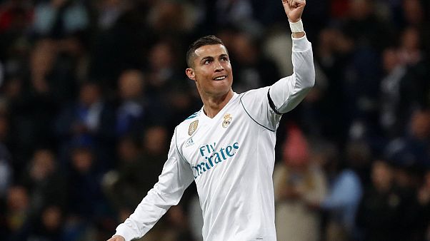 Christiano Ronaldo ist zum 5. Mal Weltfußballer Christiano Ronaldo ist zum 5. Mal Weltfußballer