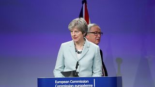 Еврокомиссия: достаточный прогресс на переговорах по "брекситу"