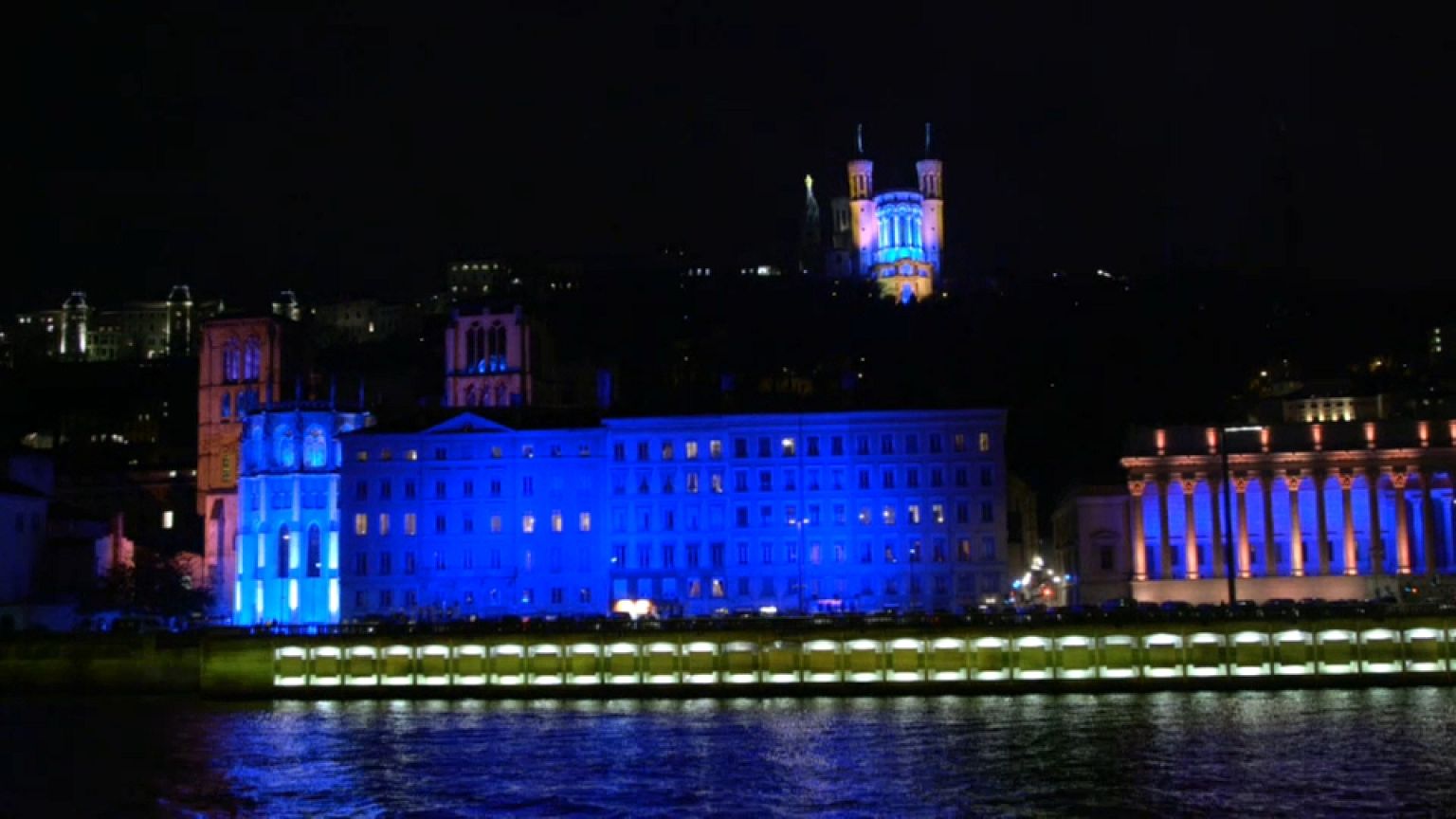 FOTO e VIDEO - La Festa delle Luci di Lione fra sicurezza e incanto