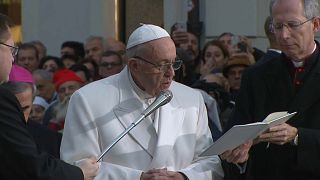 Il Papa prega la Vergine per Roma
