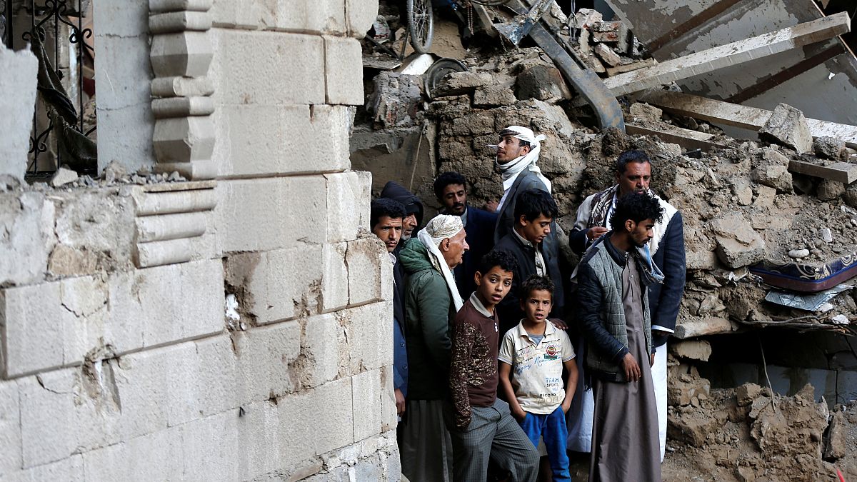 غارة للتحالف السعودي على مقر التلفزيون اليمني ومقتل 4 من الحوثيين 