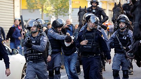 دومین روز درگیری میان معترضان فلسطینی با پلیس اسرائیل در بیت‌المقدس 