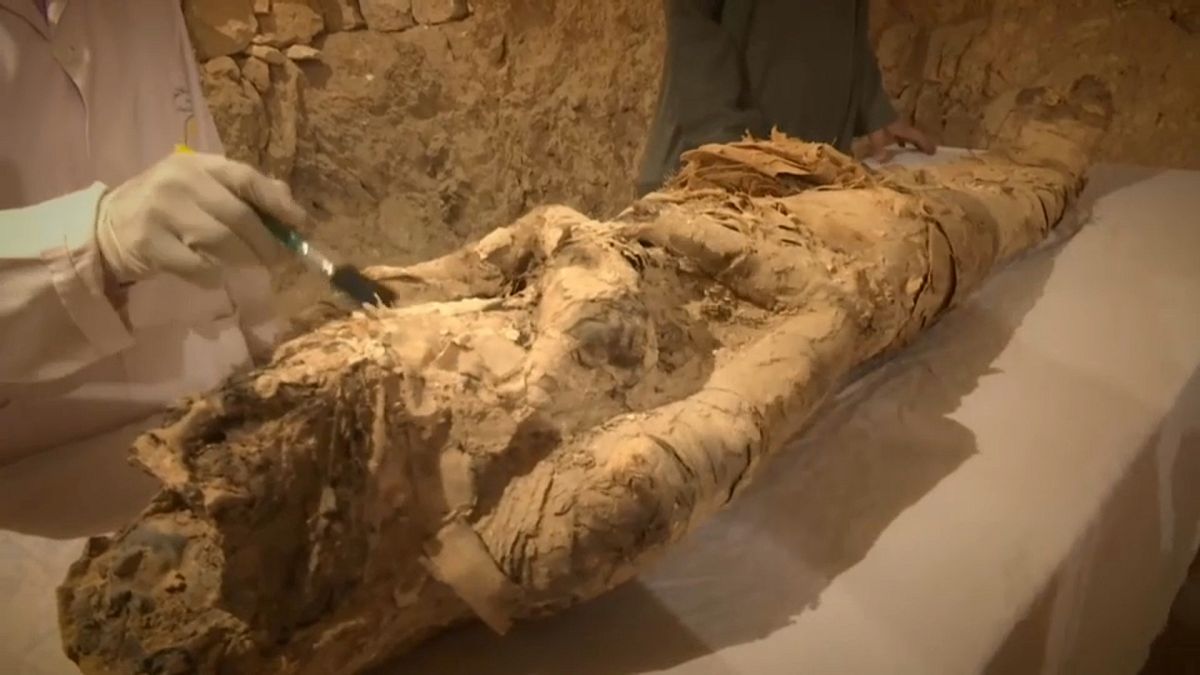 Egito desvenda túmulos com mais de 3500 anos