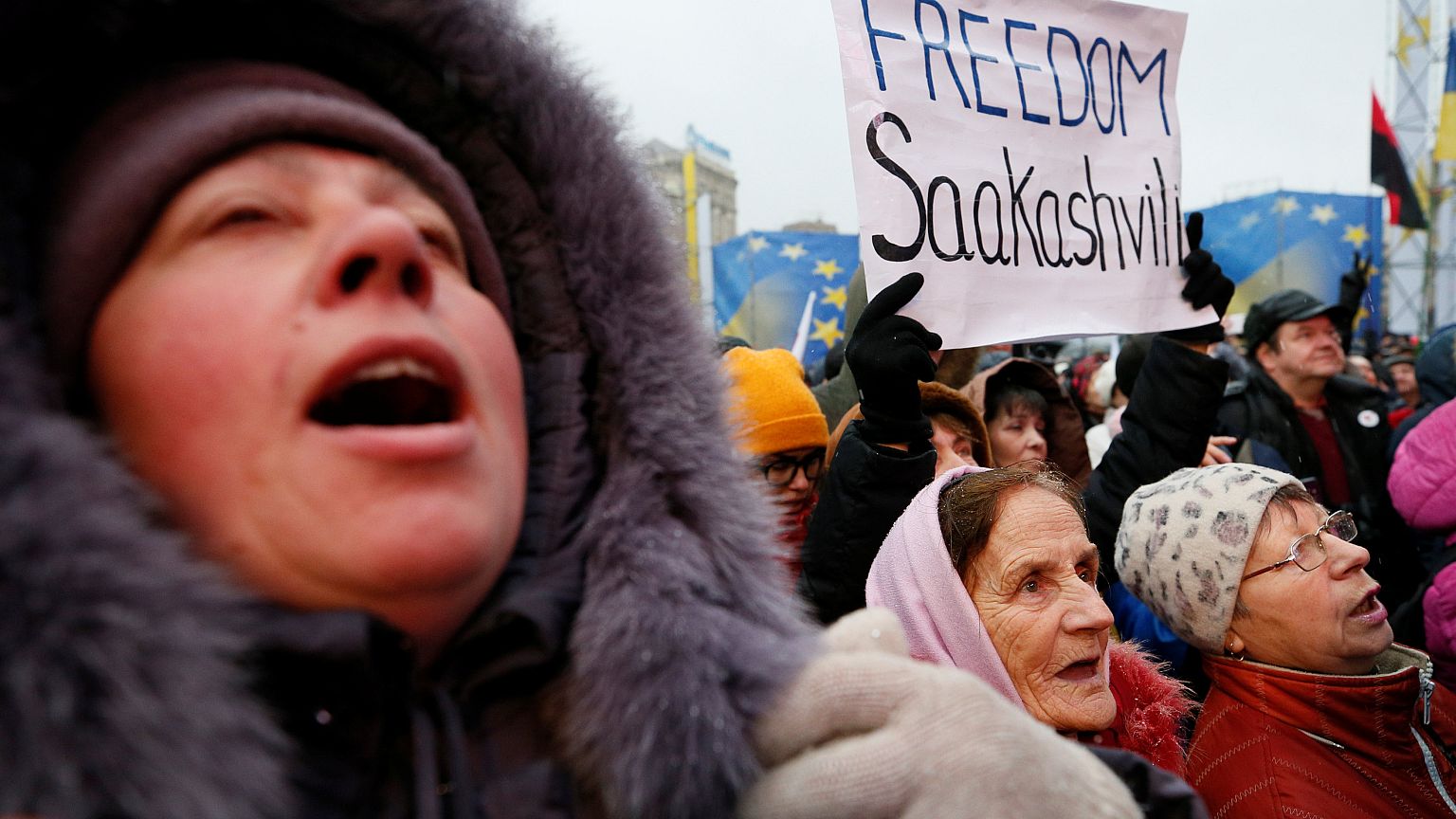 Saakaşvili taraftarları Kiev sokaklarında protesto gösterisi düzenledi