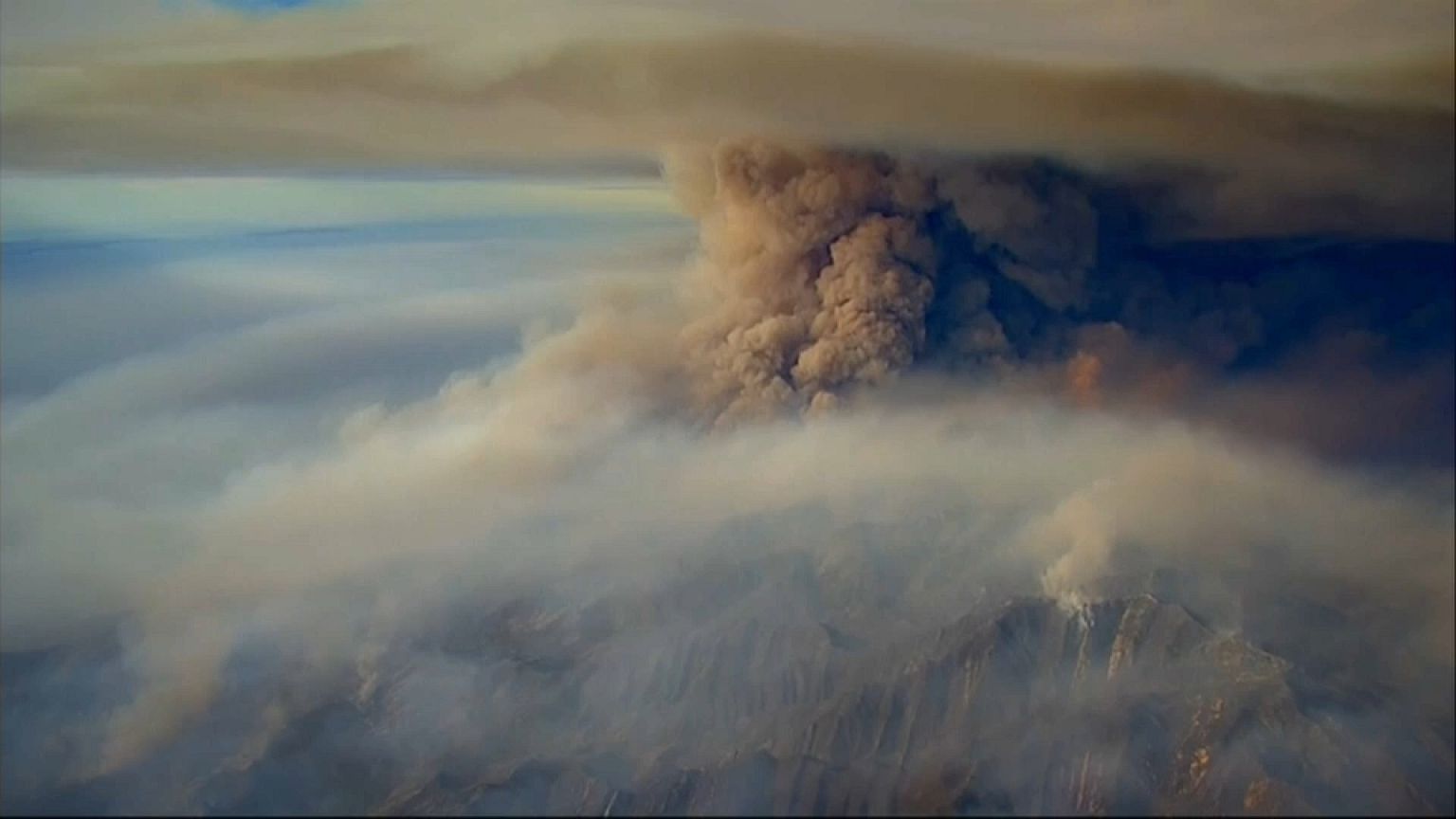 California wildfires: More evacuations as Thomas Fire rages on