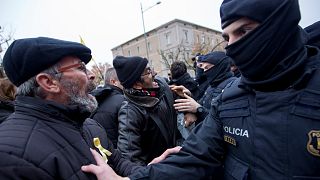 Independentistas catalanes intentan impedir la vuelta a casa del tesoro de Sijena