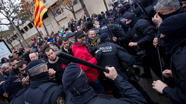 İspanya'nın Lleida Müzesi'nde protesto İspanya'nın Lleida Müzesi'nde protesto