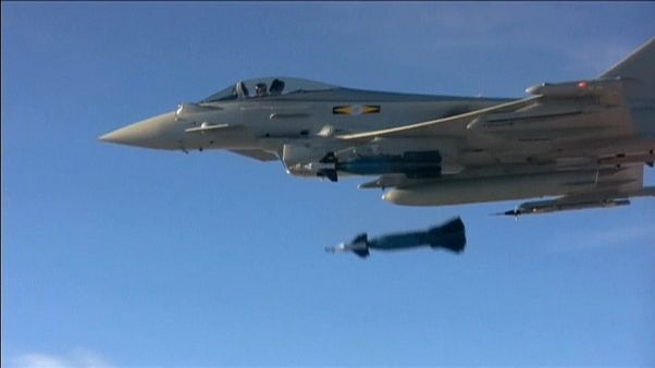 Doha fa shopping a Londra: compra 24 caccia militari Doha fa shopping a Londra: compra 24 caccia militari