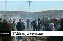 manifestanti palestinesi ad al-Bireh, nei dintorni di Ramallah