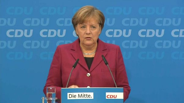 Merkel cerca l'accordo con l'SPD Merkel cerca l'accordo con l'SPD