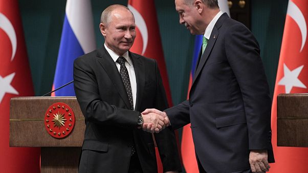 Πούτιν και Ερντογάν «κλειδώνουν» τους S-400 Πούτιν και Ερντογάν «κλειδώνουν» τους S-400