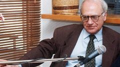 Πέθανε ο ιστορικός Σπύρος Ασδραχάς	