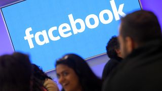 فيسبوك تنتقد مديرها التنفيذي السابق
