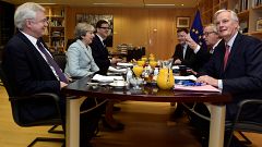 Brexit: Η ώρα της δεύτερης φάσης διαπραγματεύσεων