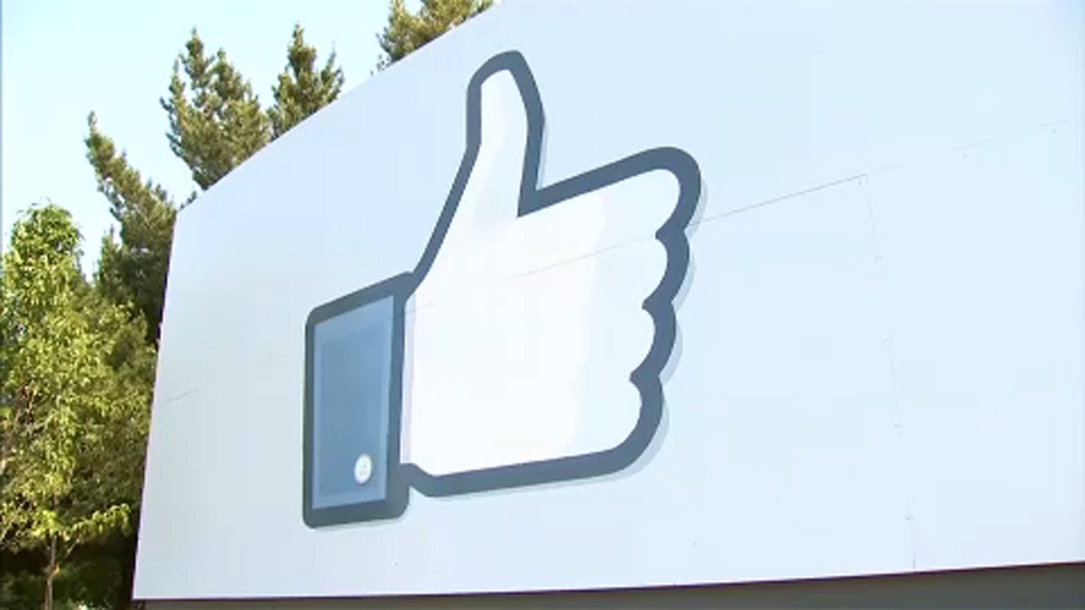 Kiléphet az adóparadicsomból a Facebook