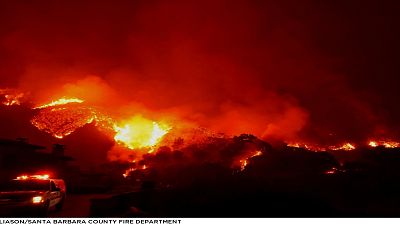 Kalifornien: Die riesigen Flammen des Thomas-Feuers hören nicht auf