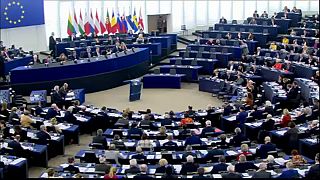  Avrupa Parlamentosu Brexit müzakerelerinde ikinci safhaya geçilmesini destekledi