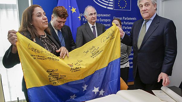 Η δημοκρατική αντιπολίτευση της Βενεζουέλας παρέλαβε το βραβείο Ζαχάρωφ 2017 Η δημοκρατική αντιπολίτευση της Βενεζουέλας παρέλαβε το βραβείο Ζαχάρωφ 2017