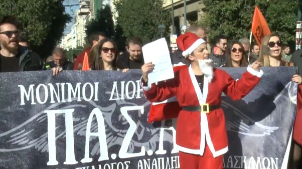 Grecia vuelve a gritar en las calles contra la austeridad Grecia vuelve a gritar en las calles contra la austeridad