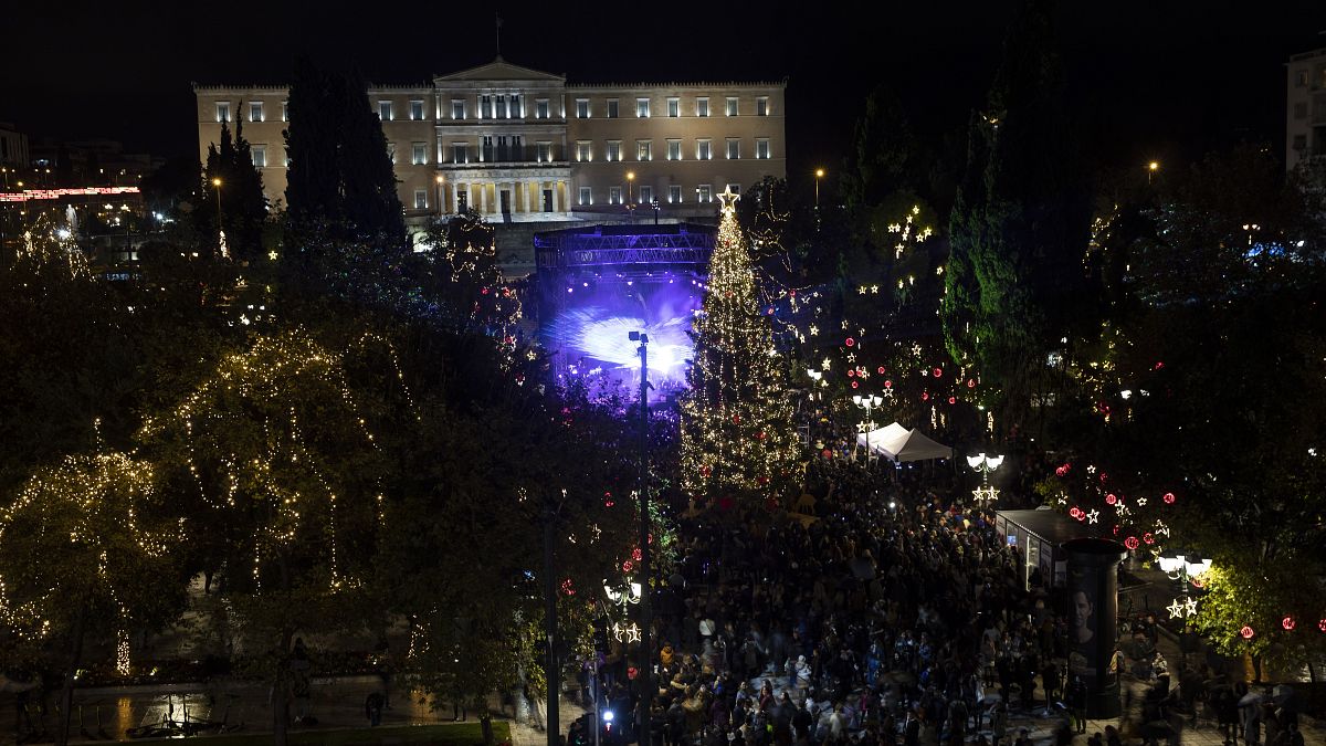 Ήθη και έθιμα των Χριστουγέννων και της Πρωτοχρονιάς στην Ελλάδα