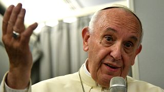 البابا فرنسيس أثناء مقابلة تلفزيونية " تجنبوا الحوار مع الشيطان"