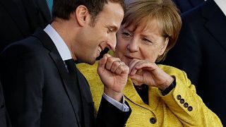 Merkel y Macron: los "reyes de la UE" ponen en escena su sintonía en el Consejo Europeo