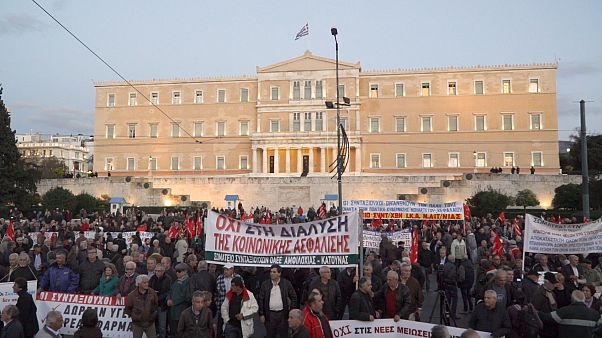 Μαζικό συλλαλητήριο συνταξιούχων από όλη την Ελλάδα Μαζικό συλλαλητήριο συνταξιούχων από όλη την Ελλάδα