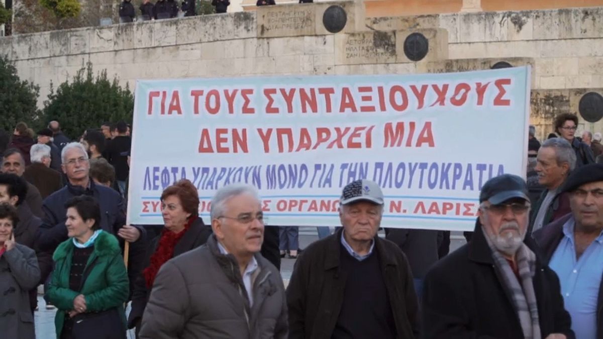 Rentenkürzungen: Griechenlands Rentner legen Athen lahm