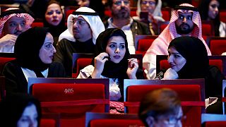 زنان عربستان برای حضور در کنسرت و یک بار هم در ورزشگاه اجازه یافته‌اند